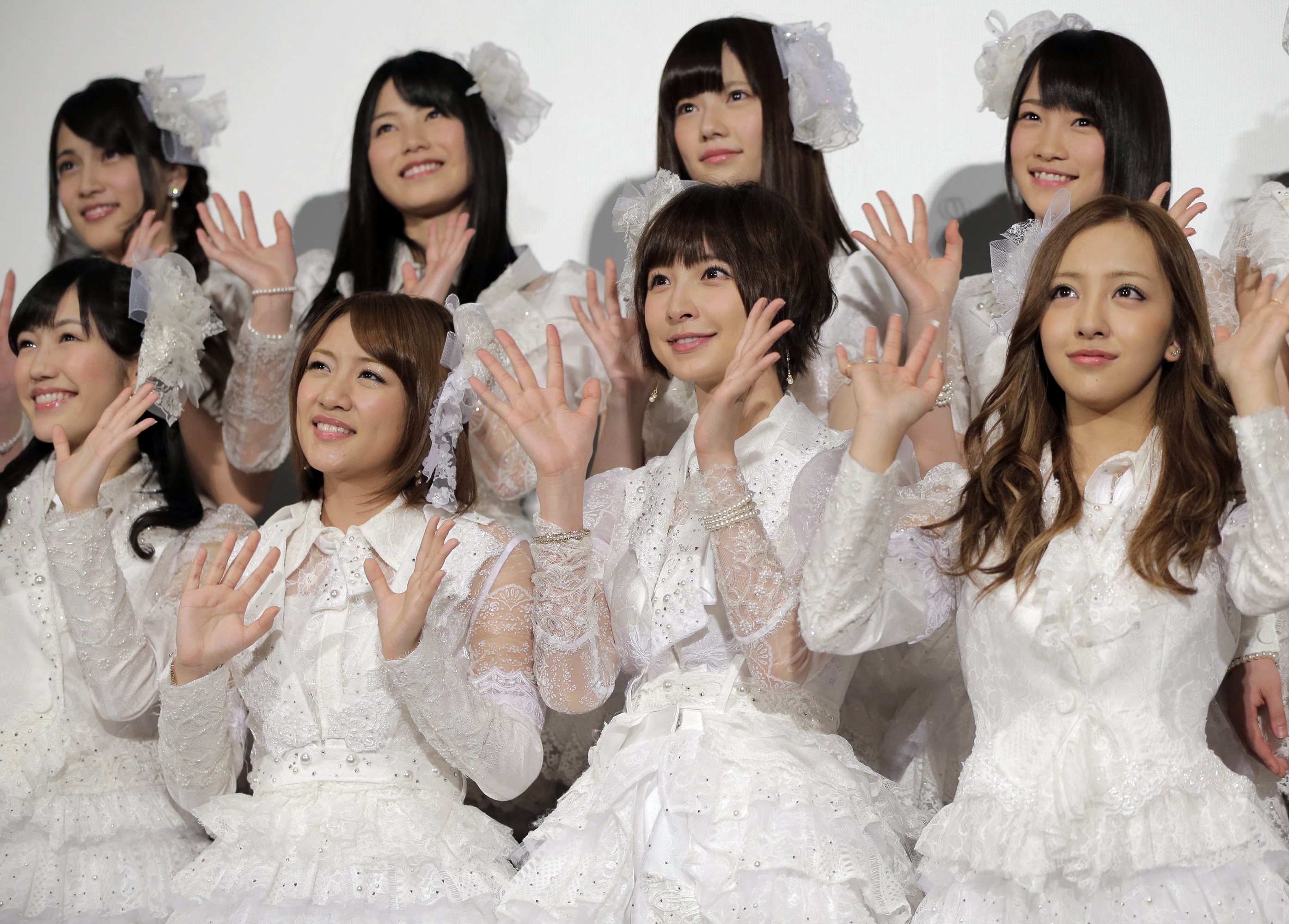 Απαγορευμένες λέξεις το φλερτ και οι σχέσεις για τις Γιαπωνέζες ποπ σταρ